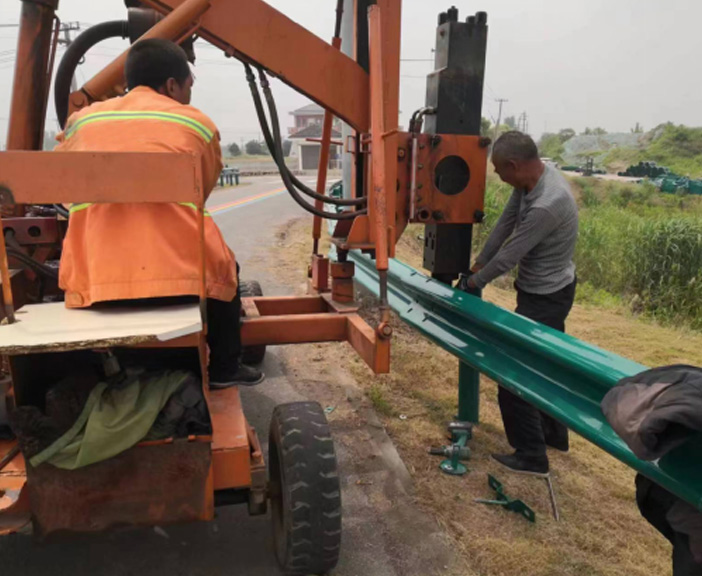 广陵区环洲一号路（夹江堤顶路段）交安设施工程